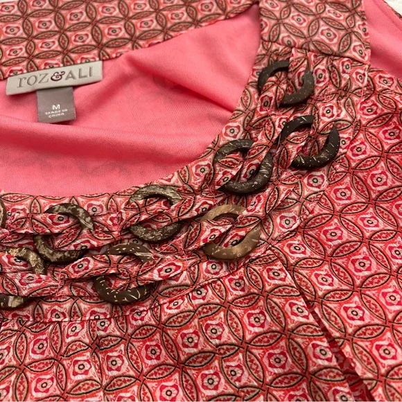 Roz & Ali Top Sleeveless Geometric Print Embellished Neckline Size M - Picture 8 of 14